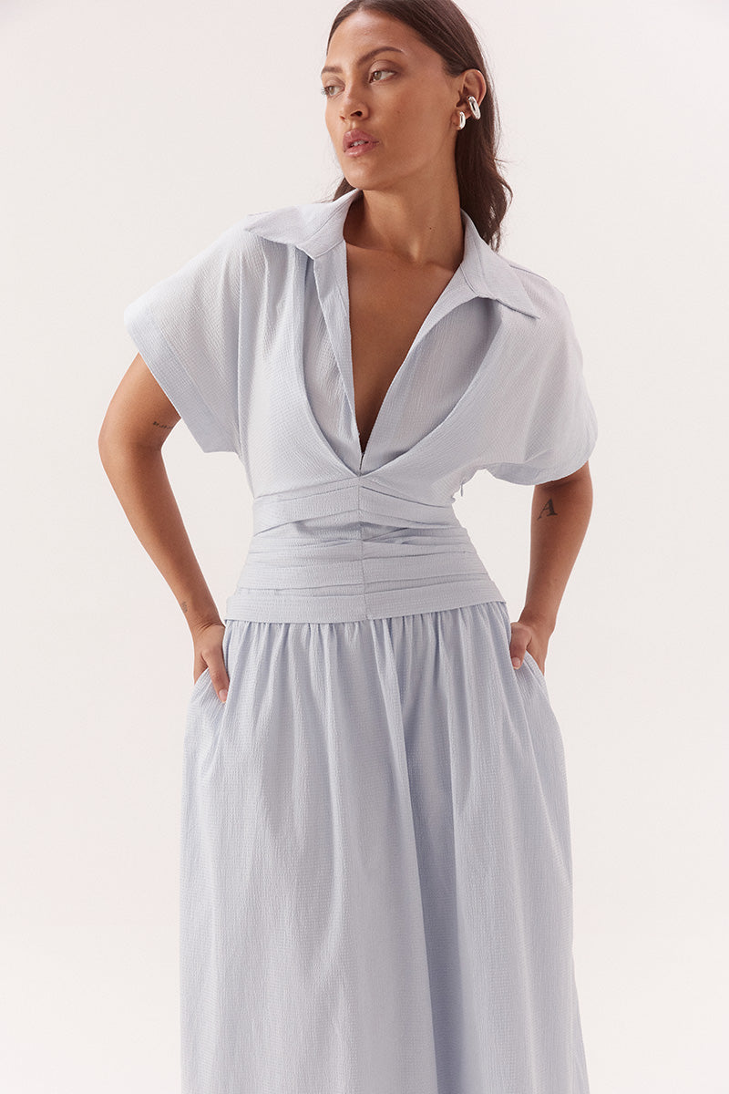 Pleated midi dress in stretch cotton with two piece collar and side leg splits