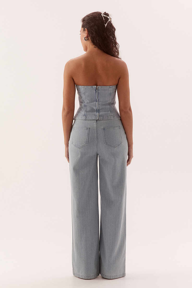 Strapless fitted bodice top in cotton with dart and panel shaping