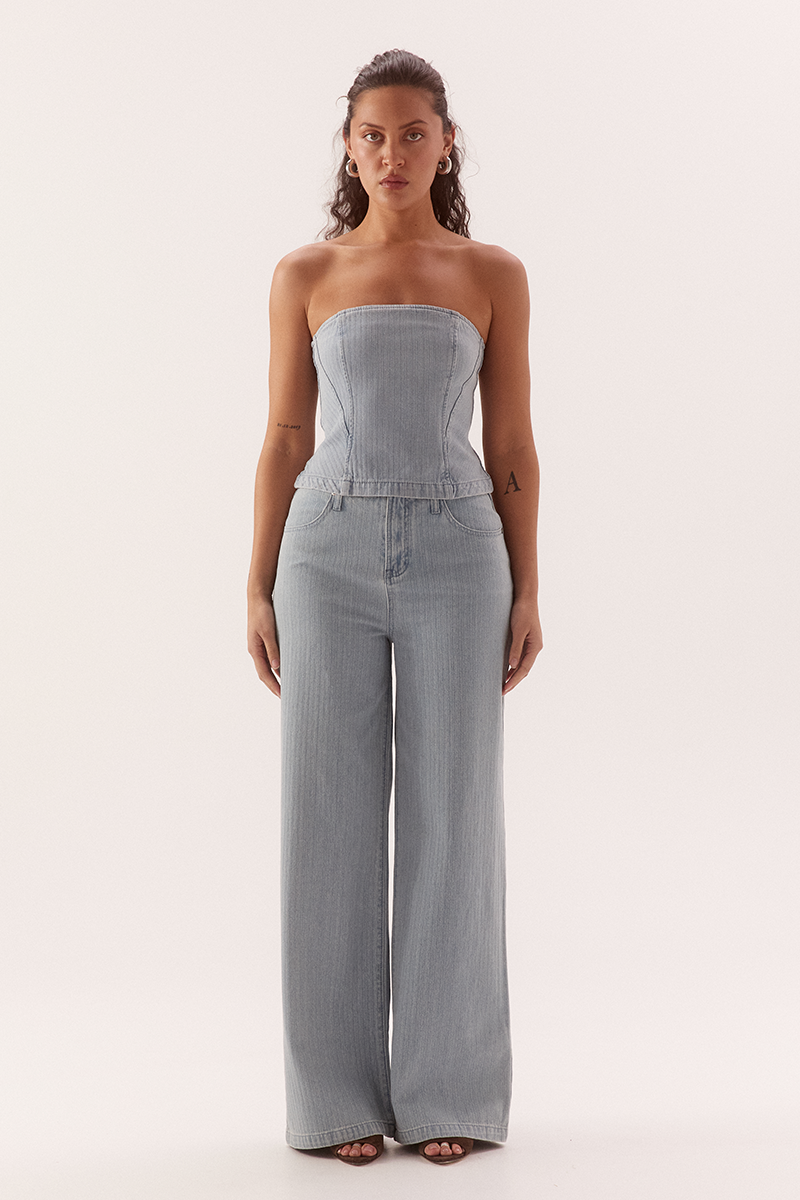 Strapless fitted bodice top in cotton with dart and panel shaping