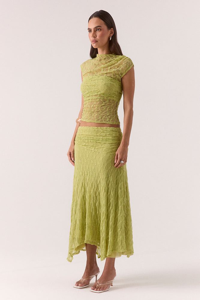 
                      
                        LOWRI TOP - APPLE
                      
                    