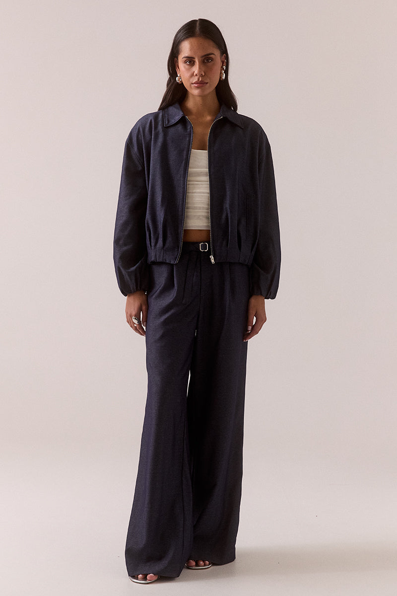 Woven bomber jacket with dropped shoulder, exposed front zipper and elasticated hem