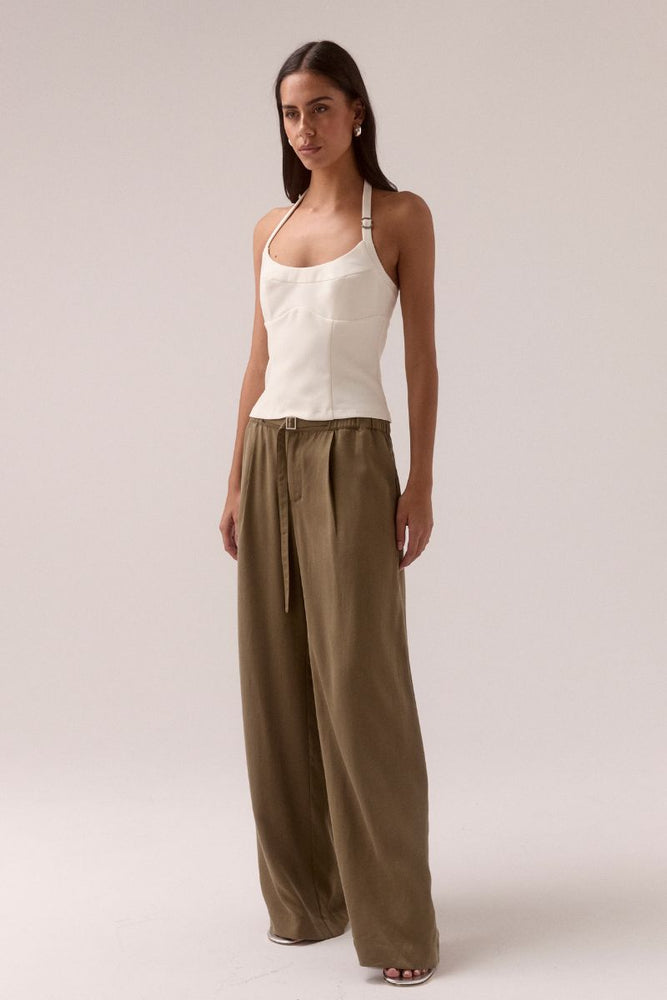 
                      
                        DEMI TOP - CHALK
                      
                    