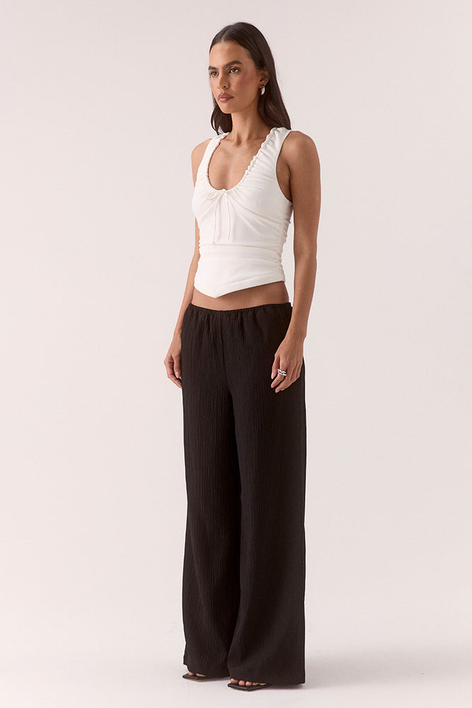 
                      
                        REVE TOP - OFF WHITE
                      
                    