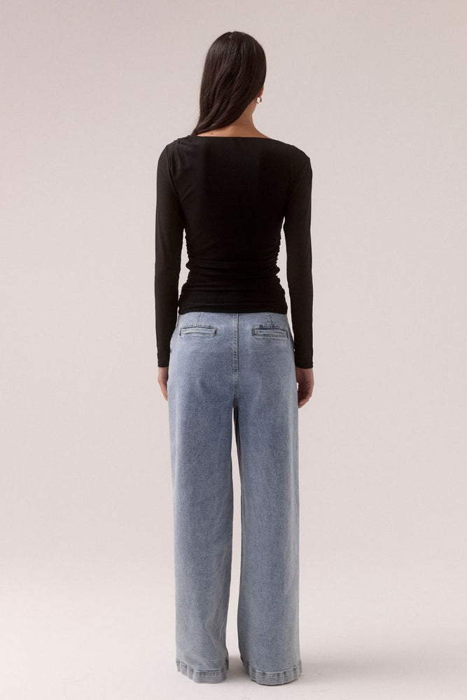 
                      
                        MYRIAD COWL LONG SLEEVE - BLACK
                      
                    