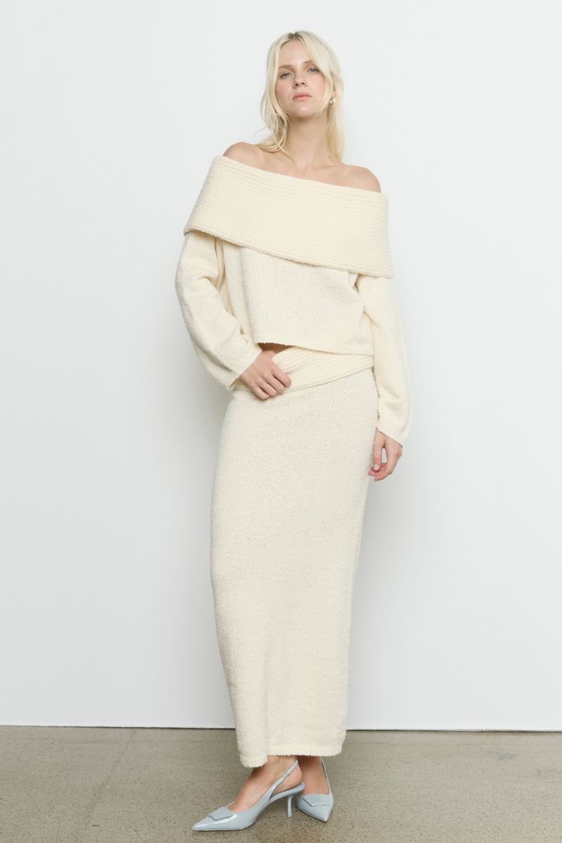 SANNA OFF SHOULDER SWEATER - CREAM