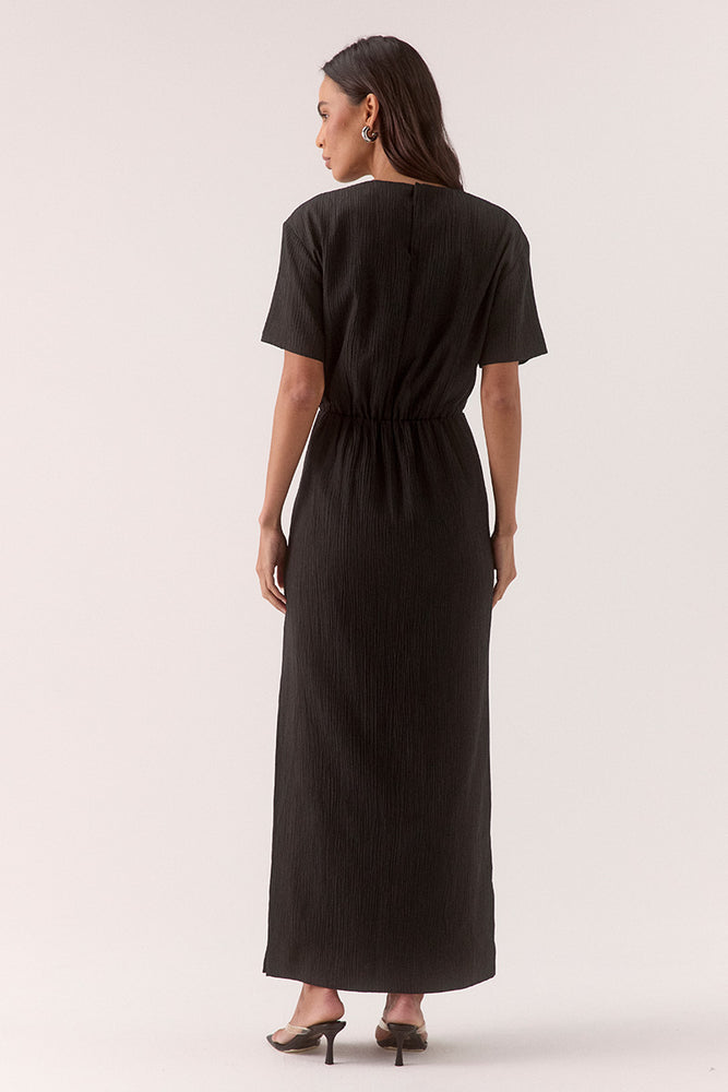 
                      
                        AINE DRESS - BLACK
                      
                    
