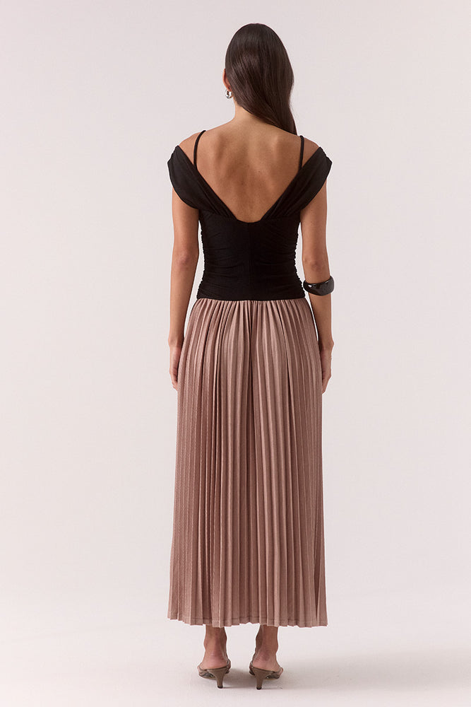 
                      
                        DIONE DRESS - BLACK / MOCHA
                      
                    