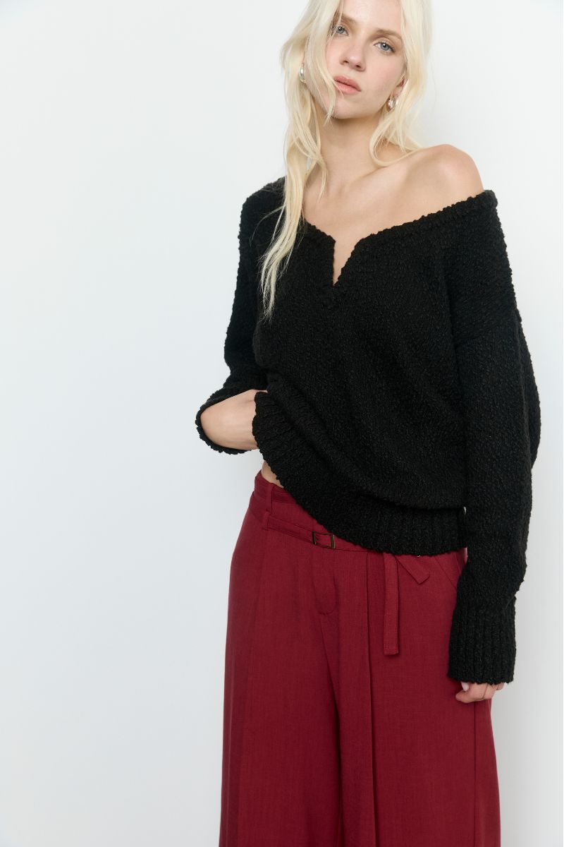 ALLURE SWEATER - BLACK