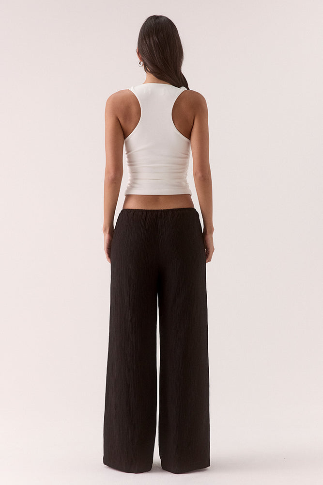 
                      
                        REVE TOP - OFF WHITE
                      
                    