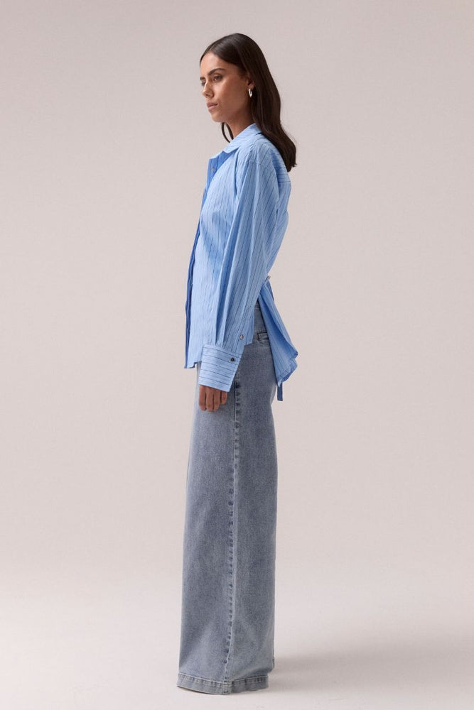 
                      
                        BRYNN SHIRT - VENICE BLUE STRIPE
                      
                    