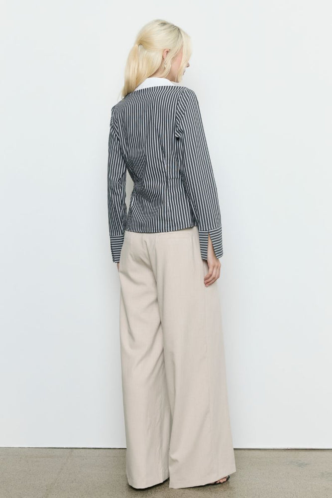 
                      
                        LAIA SHIRT - BLACK STRIPE
                      
                    