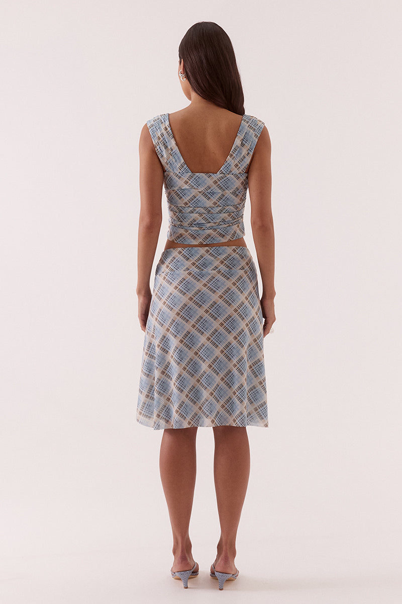 Women’s sleeveless stretch mesh top with exclusive print, scoop neckline, and fitted waist detailing, fully lined for a flattering fit