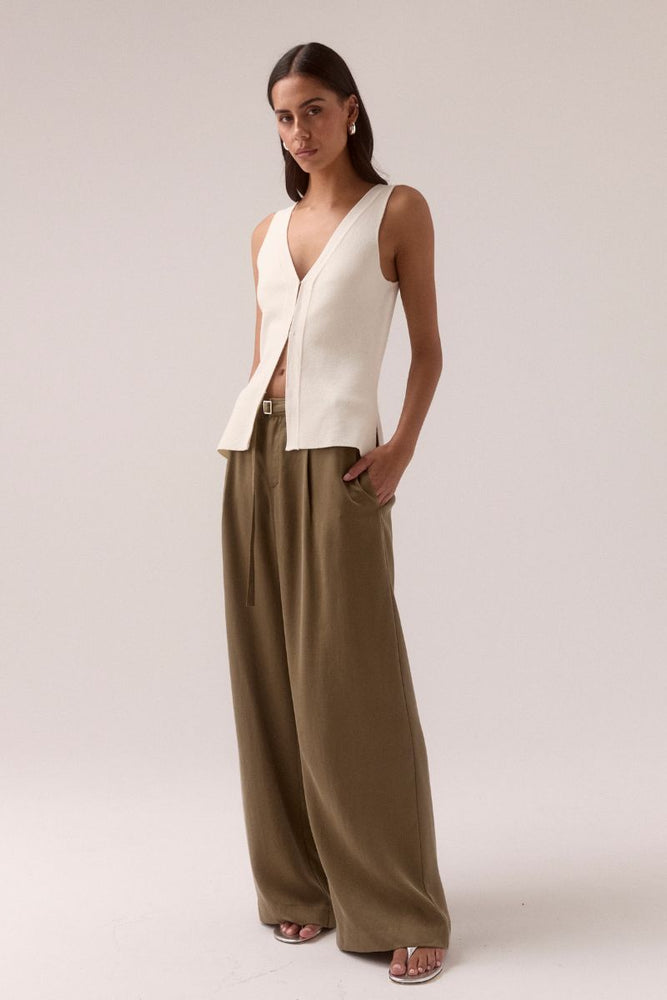 
                      
                        SENTIMENT KNIT TOP - CHALK
                      
                    