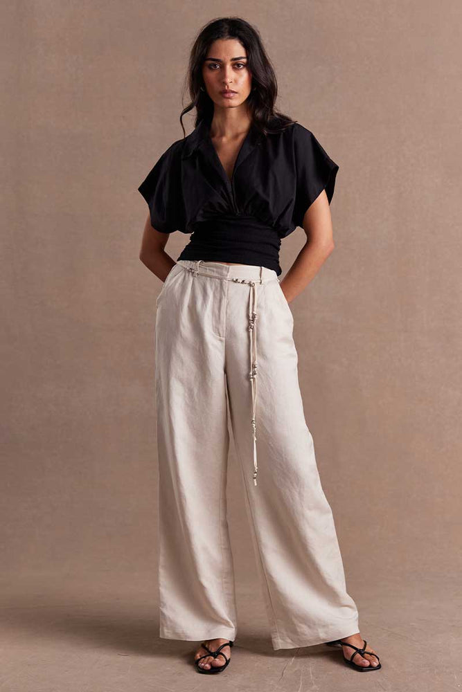 
                      
                        ASTA TOP - BLACK
                      
                    