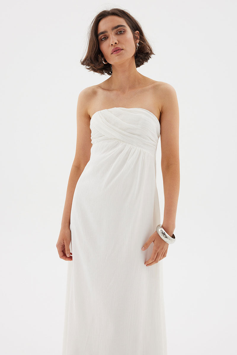 
                  
                    Sovere women's Clothing Sydney Seaira Midi Dress White
                  
                