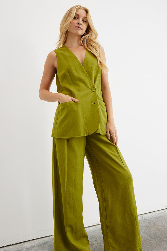 
                  
                    Sovere women's Clothing Sydney Signal Wrap Vest Top Green
                  
                