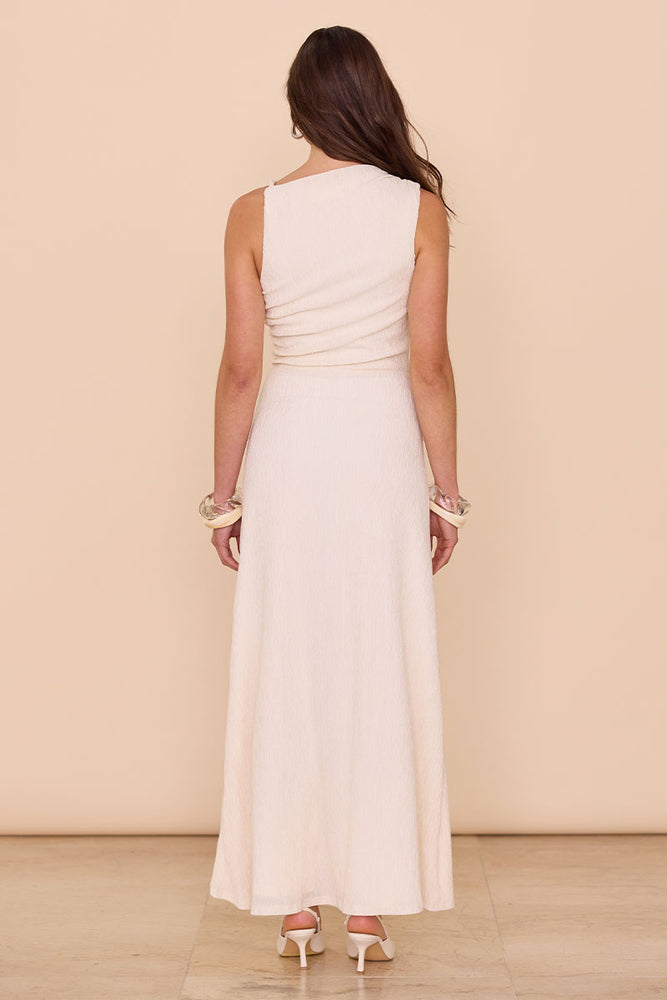 
                      
                        SUMMON DRESS - CREAM
                      
                    