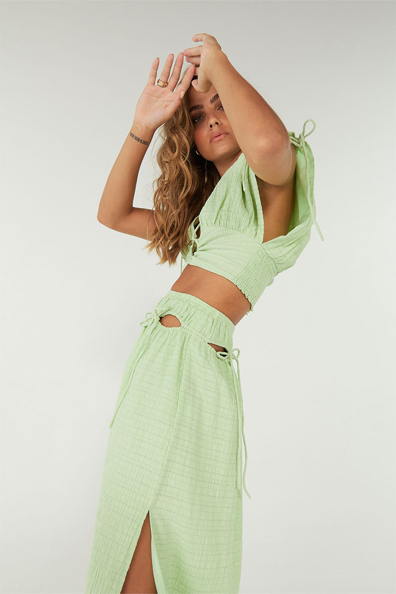
                  
                    LUCID REVERSIBLE CROP -LIME
                  
                