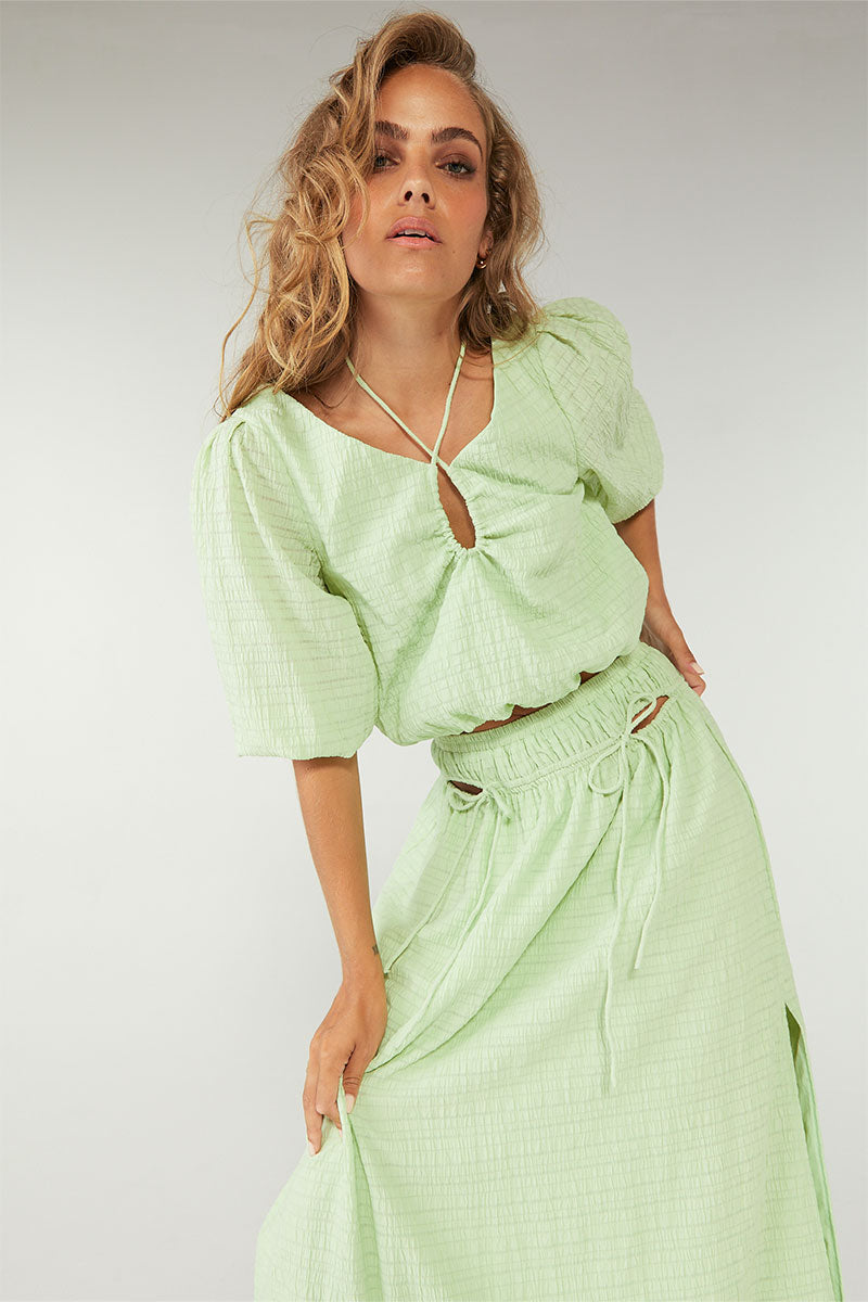 
                  
                    sovere studio lucid crop blouse lime
                  
                