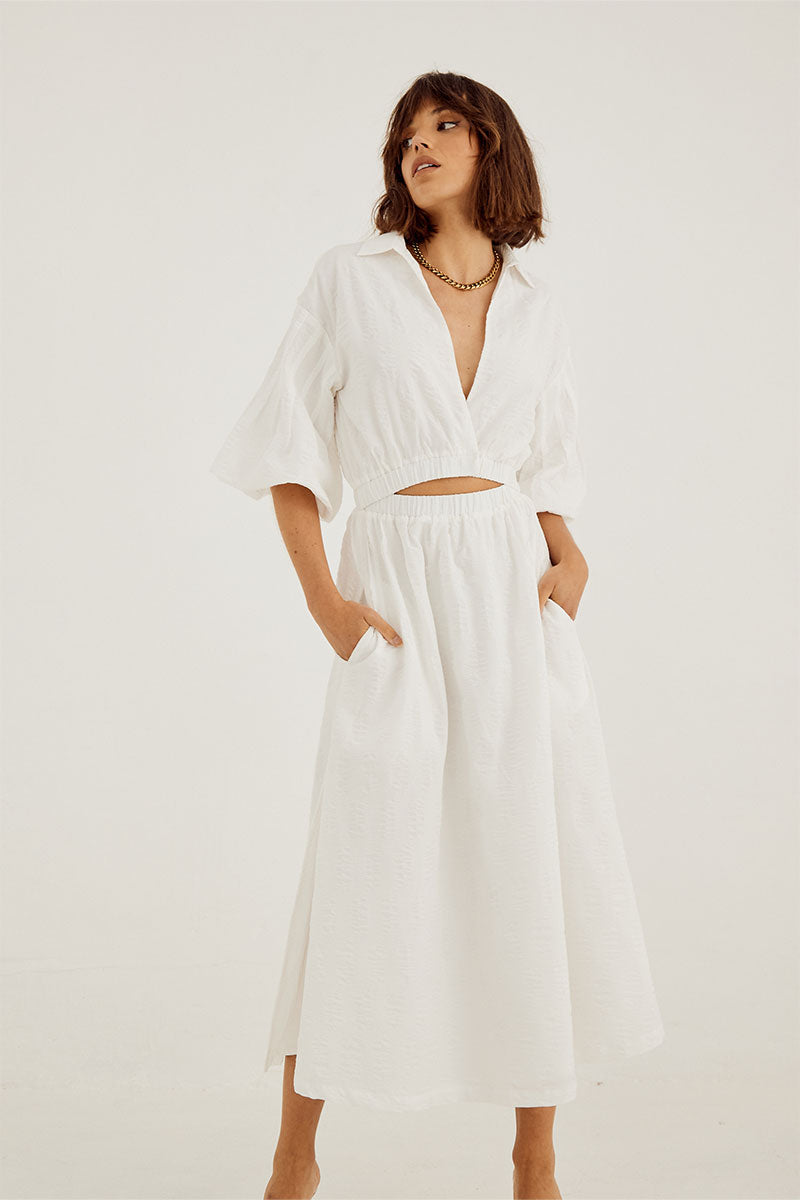 
                  
                    Sovere Studio women's Clothing Sydney Effect Midi Dress White
                  
                