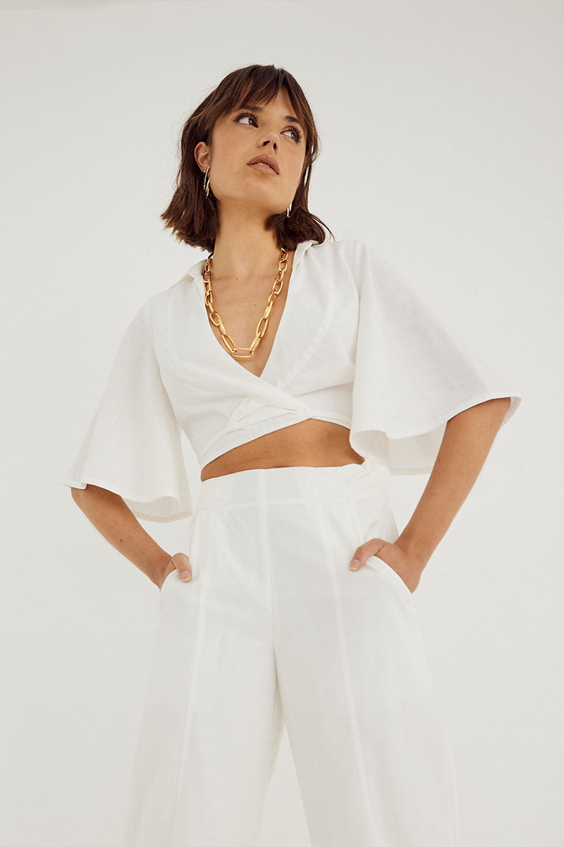 
                  
                    OUTLINE WRAP SHIRT - WHITE
                  
                