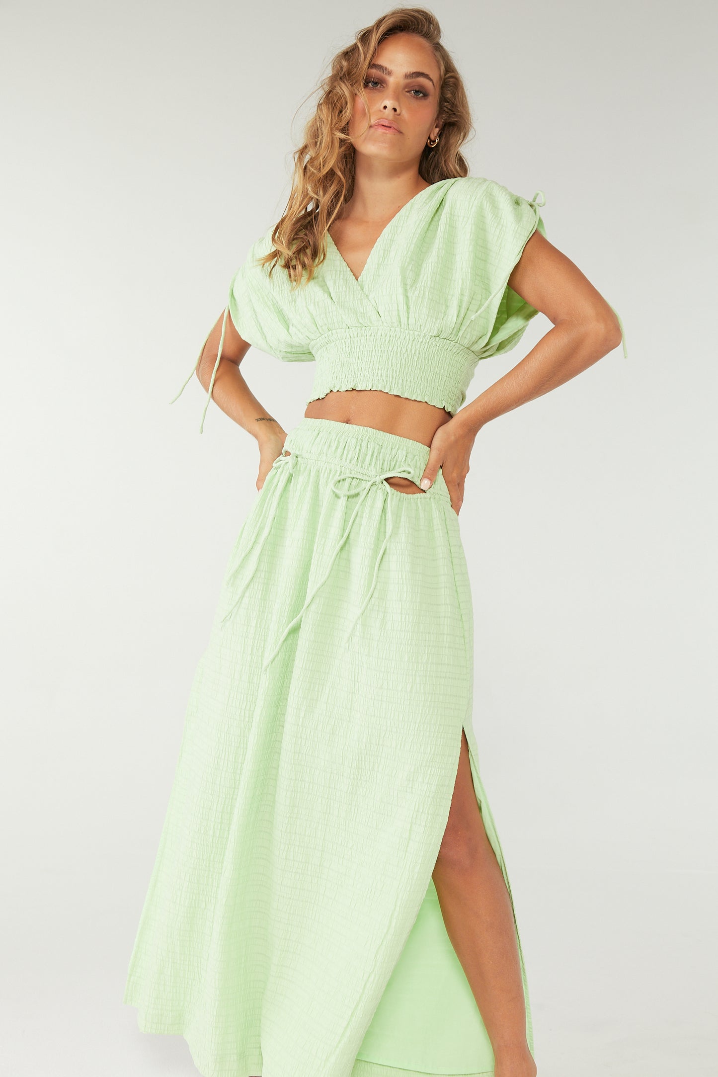 
                  
                    LUCID SKIRT - LIME
                  
                